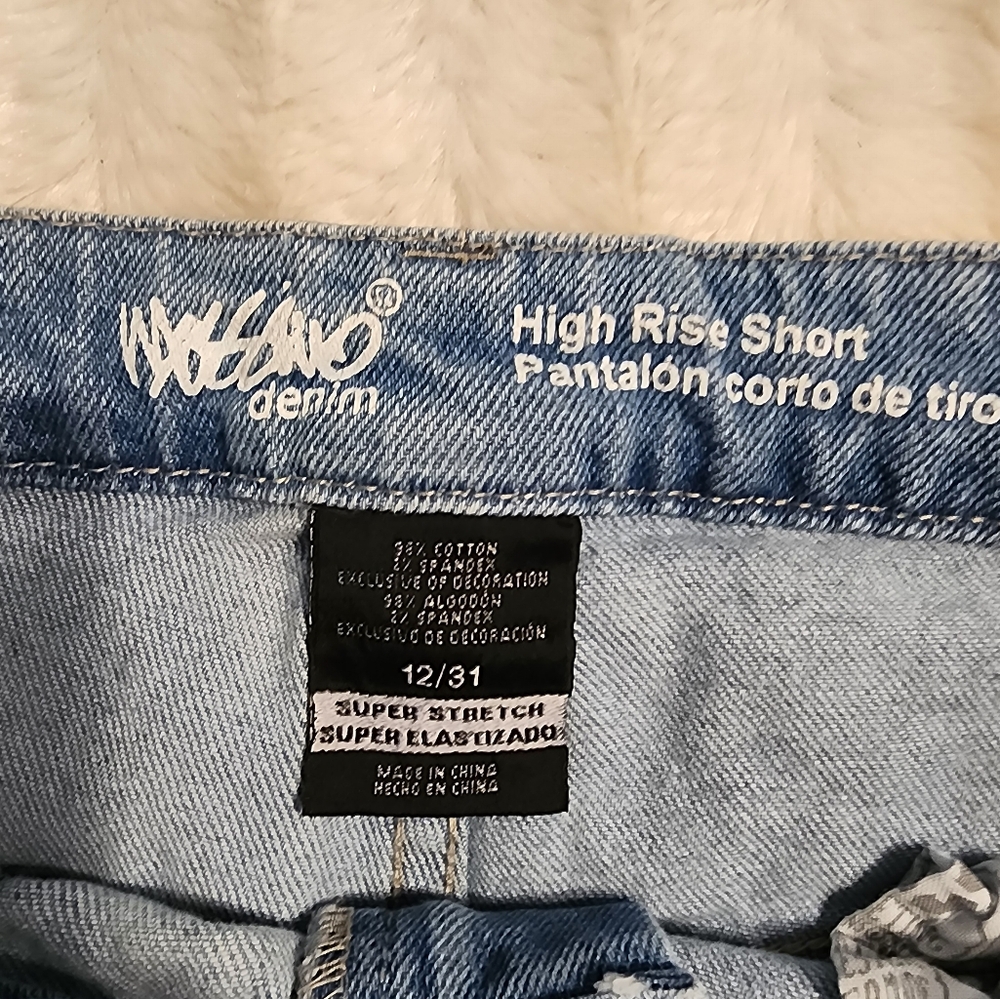 Adorable Repurposed Jean Shorts - Picture 4 of 10